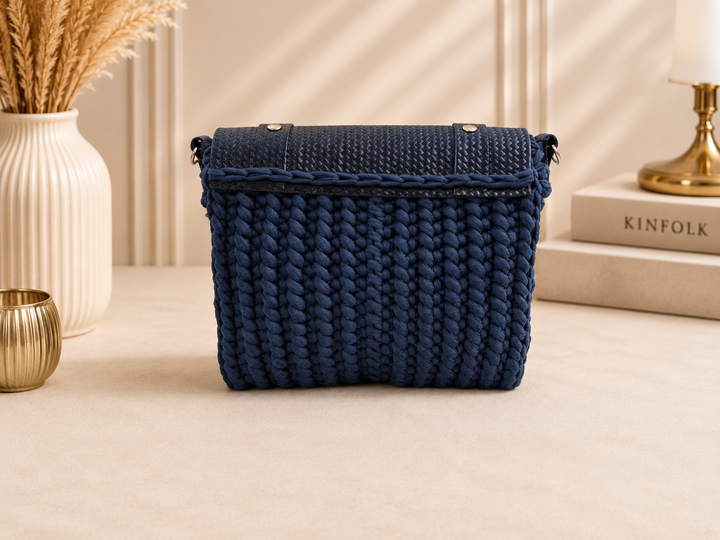 Stella sac bandoulière bleu velvet vue de face